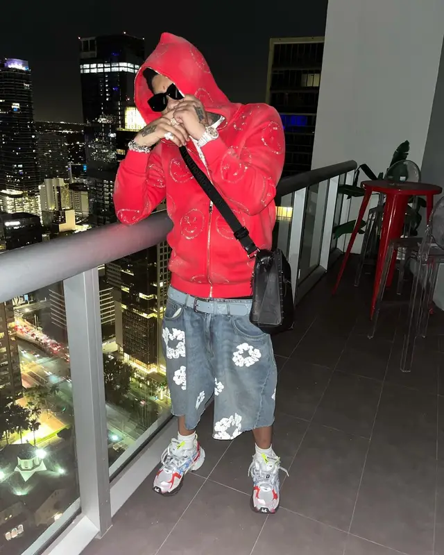 No Cap outfit in Levi’s, Christian Louboutin, and Denim Tears, 2023