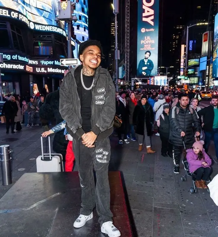 Lil Poppa outfit in Ricco Gioventu and Obey, 2023