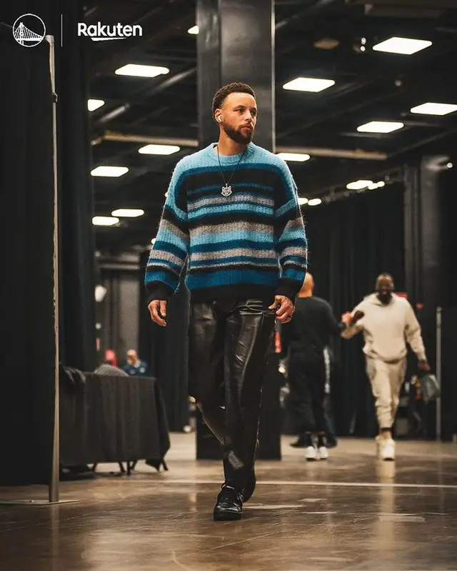 Stephen Curry outfit in Frame and Celine, 2023