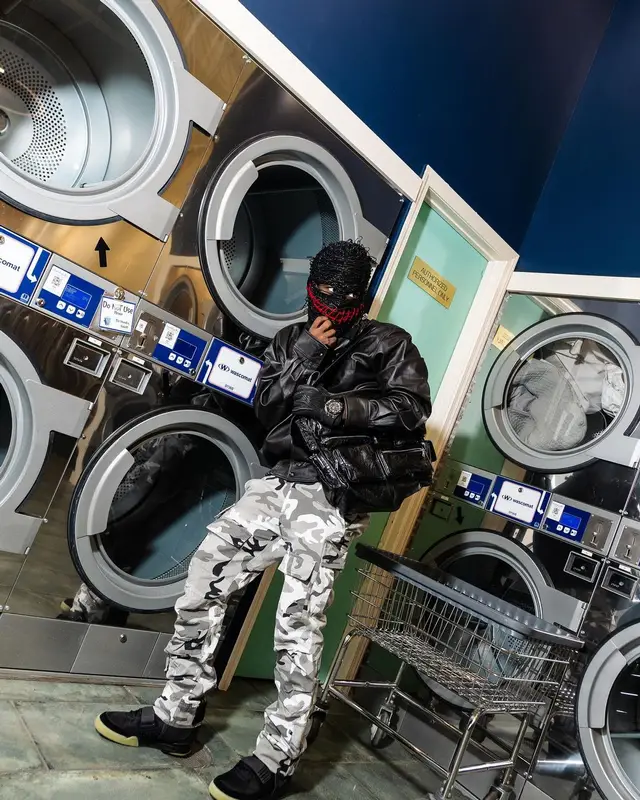 Kai Cenat outfit in Yeezy, Balenciaga, and Nike, 2023