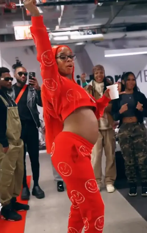 Sexyy Red outfit in Retrovert, 2023