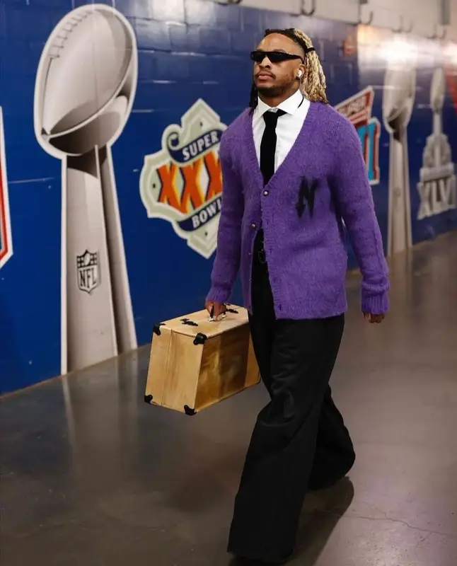 Xavier McKinney outfit in Novacaine, 2023