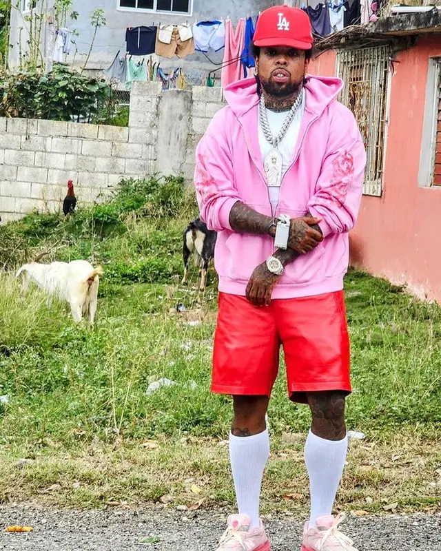 Westside Gunn outfit in Balenciaga, New Balance, and New Era, 2023