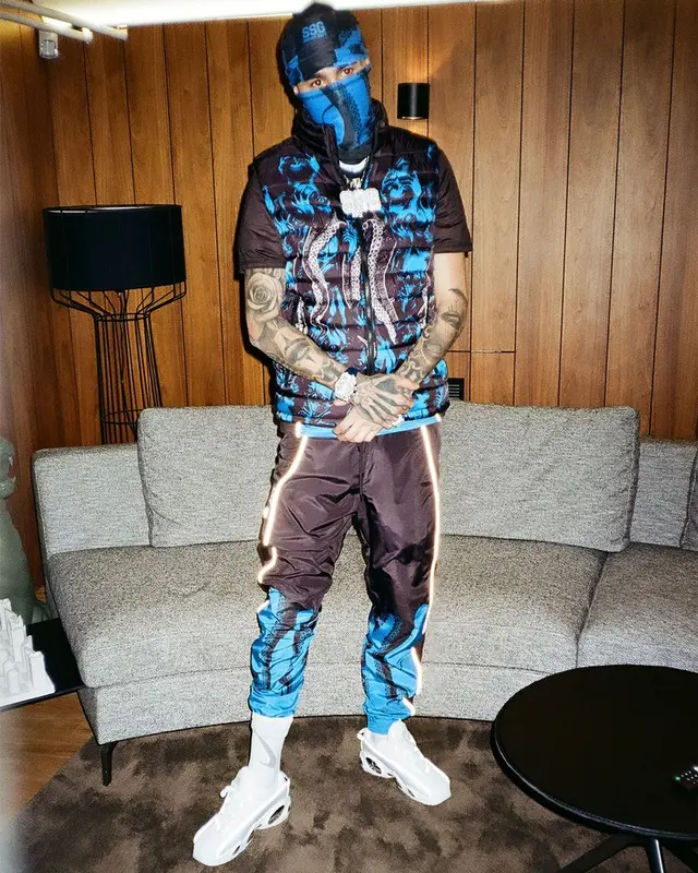 Rondodasosa outfit in Octopus Brand and SSG Worldwide, 2023