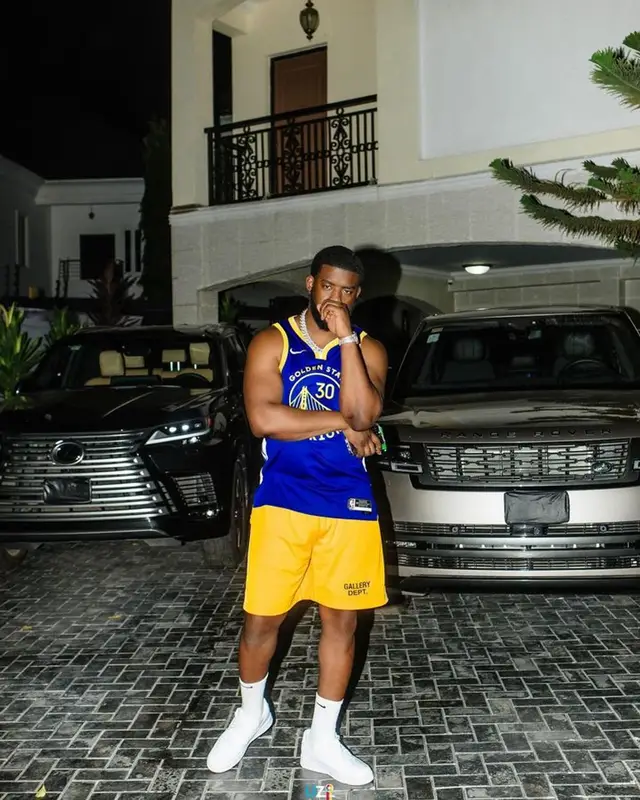 Tion Wayne outfit in Nike and Gallery Dept., 2023