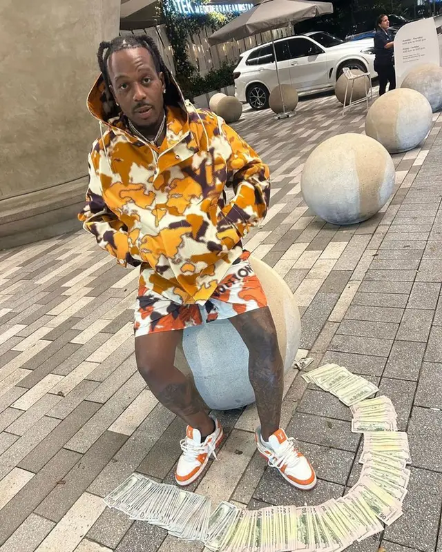 Sauce Walka outfit in Louis Vuitton, 2023