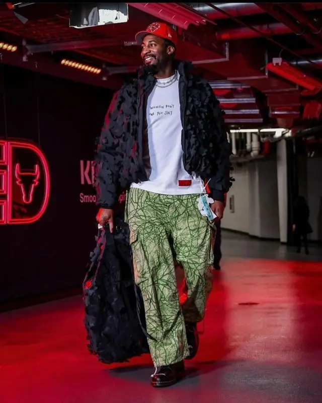 Andre Drummond outfit in New Era, Off-White, and Chicago Bulls, 2024