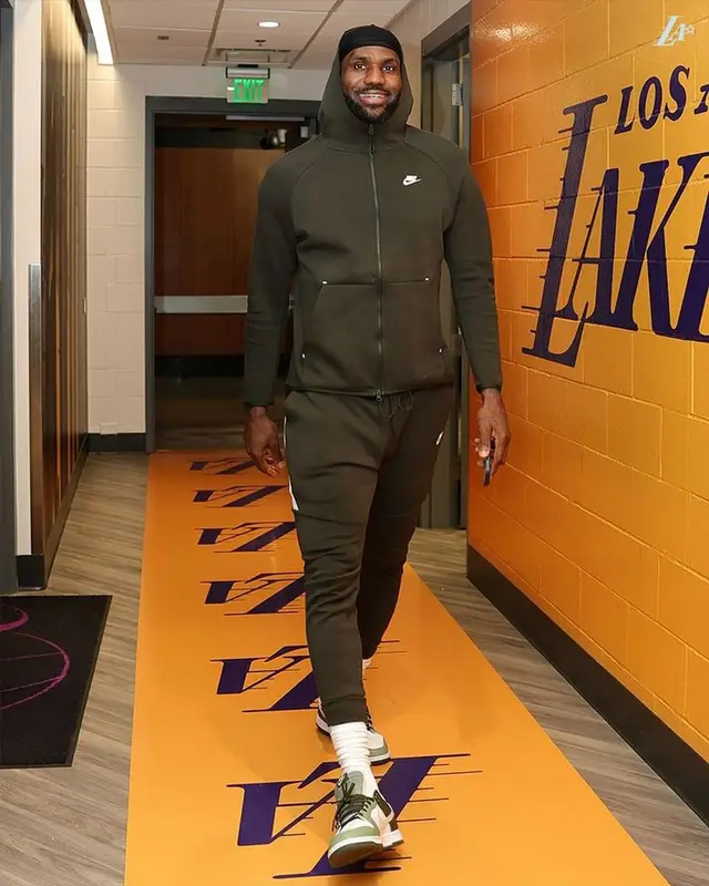 LeBron James outfit in Nike, 2024