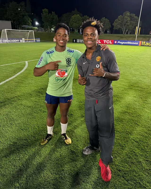 IShowSpeed outfit in Nike, Adidas, and Manchester United, 2024