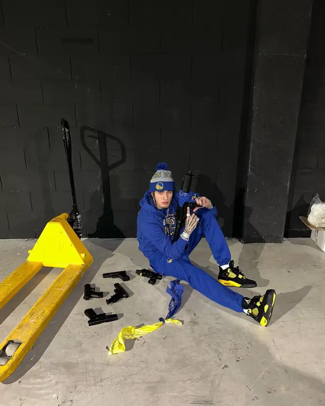 Rondodasosa outfit in Nike, New Era, and NBA, 2024