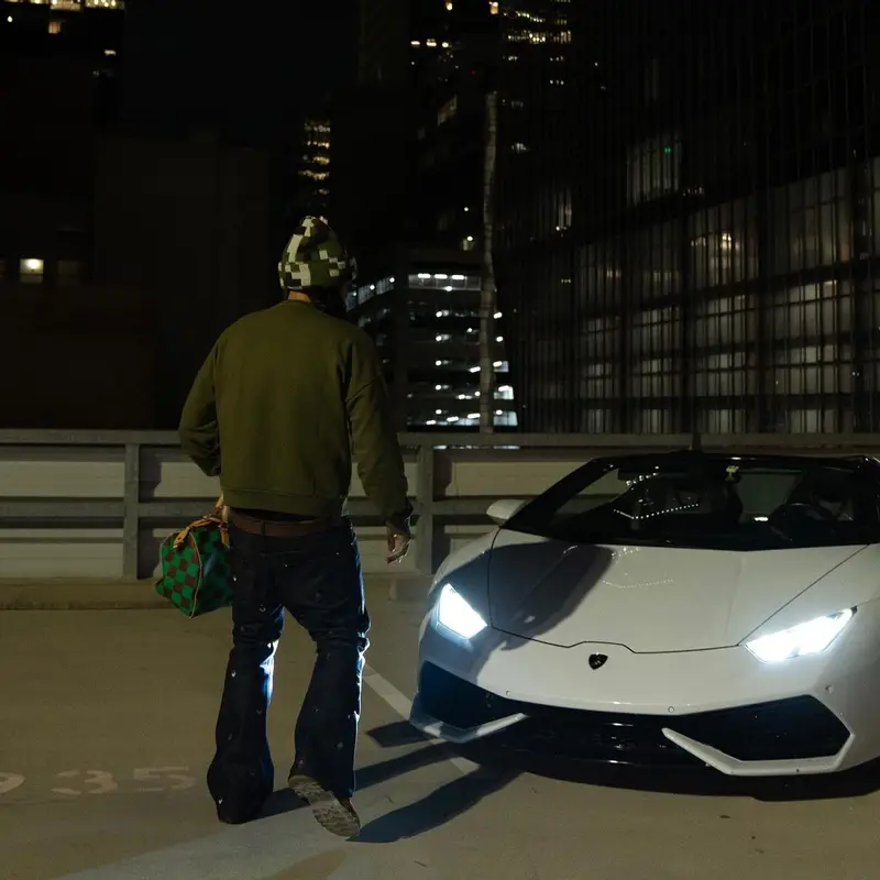 Money Man outfit in Cartier and Louis Vuitton, 2024