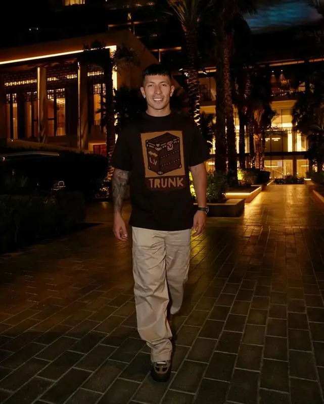 Lisandro Martinez outfit in Louis Vuitton, 2024