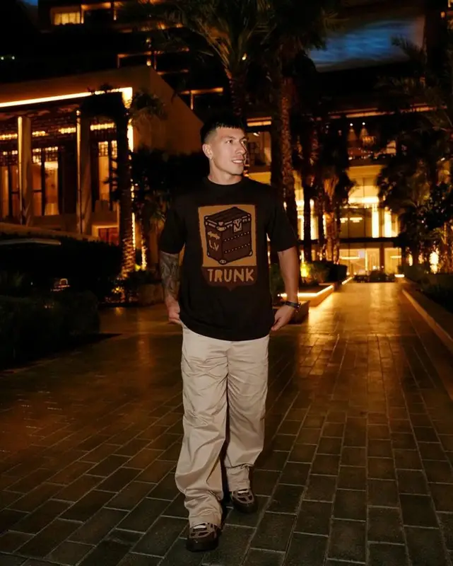 Lisandro Martinez outfit in Louis Vuitton, 2024