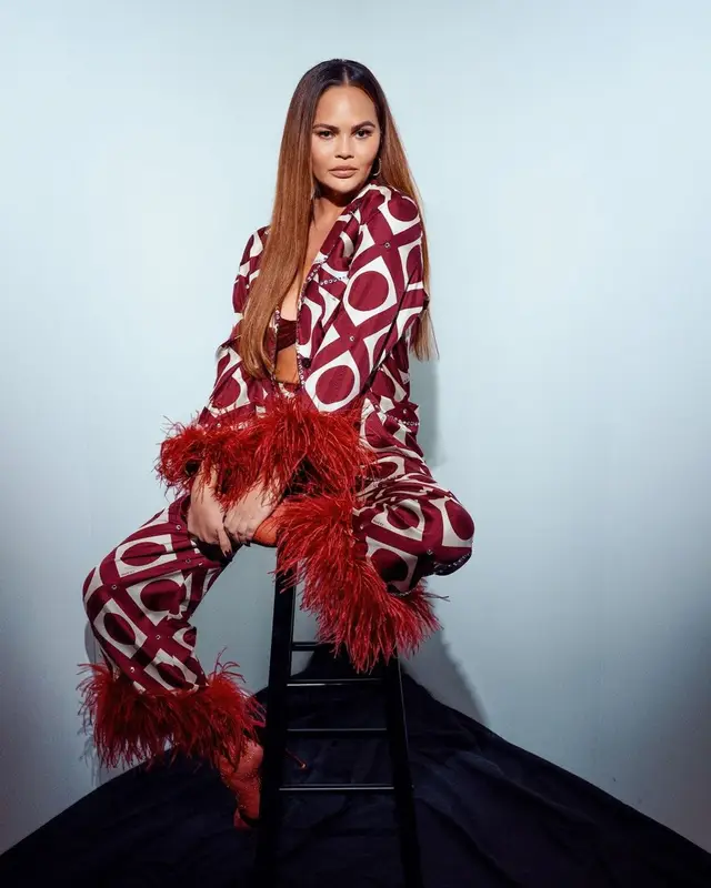 Chrissy Teigen outfit in Gucci and Gianvito Rossi, 2024