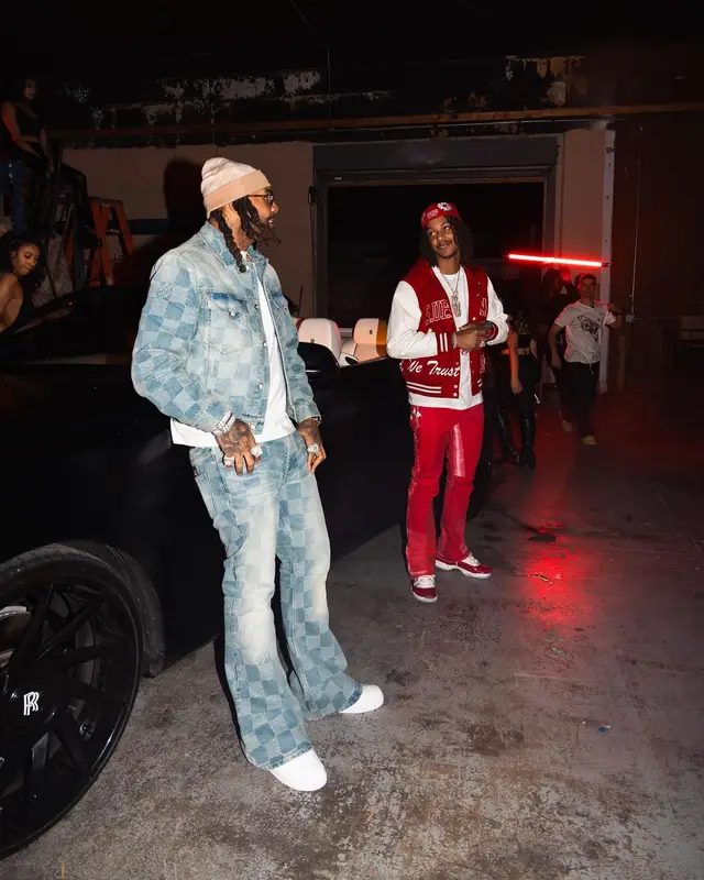 Skilla Baby outfit in Supreme, New Era, and Denim Tears, 2024