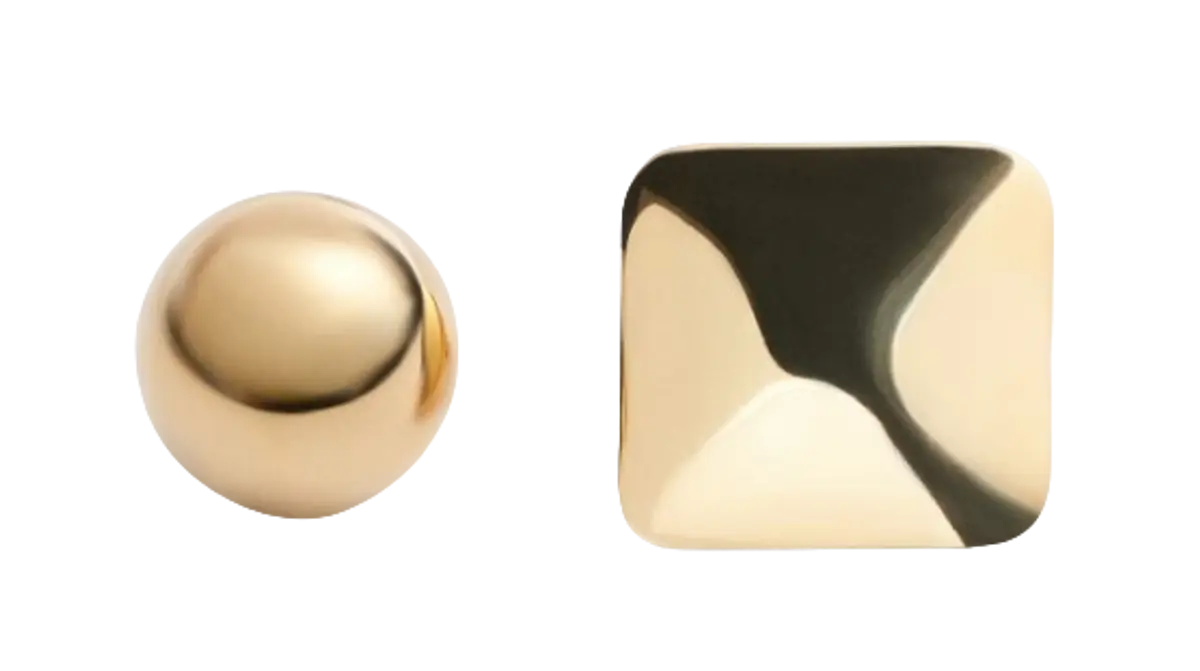 Jacquemus Light Gold Les Rond Carre Earrings $365