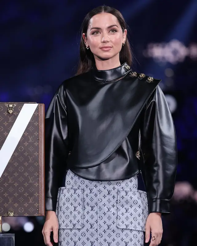 Ana de Armas outfit in Louis Vuitton, 2024
