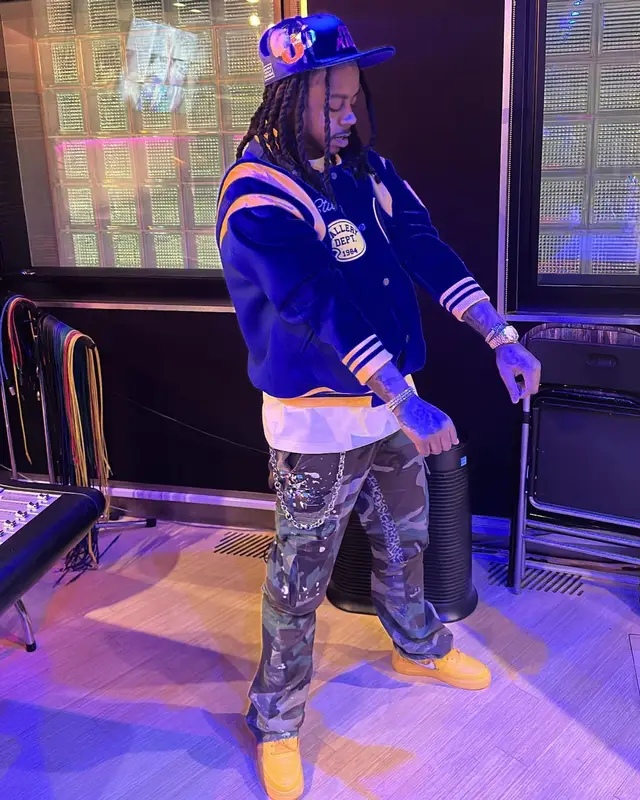 Babyface Ray outfit in Nike, Gallery Dept., and Off-White, 2024