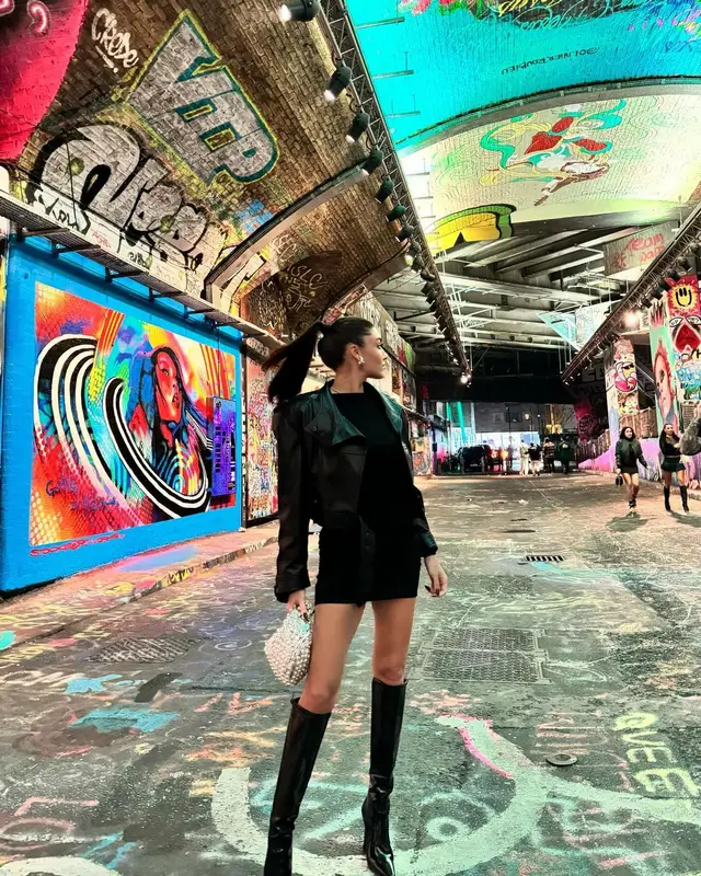 Hande Erchel outfit in Saint Laurent and Bottega Veneta, 2024