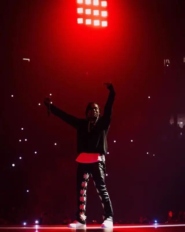Lil Durk outfit in LOSTSHDWS, 2024
