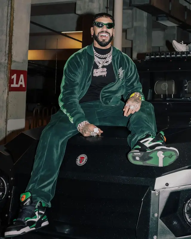Anuel AA outfit in Amiri, Reebok, and Bottega Veneta, 2024