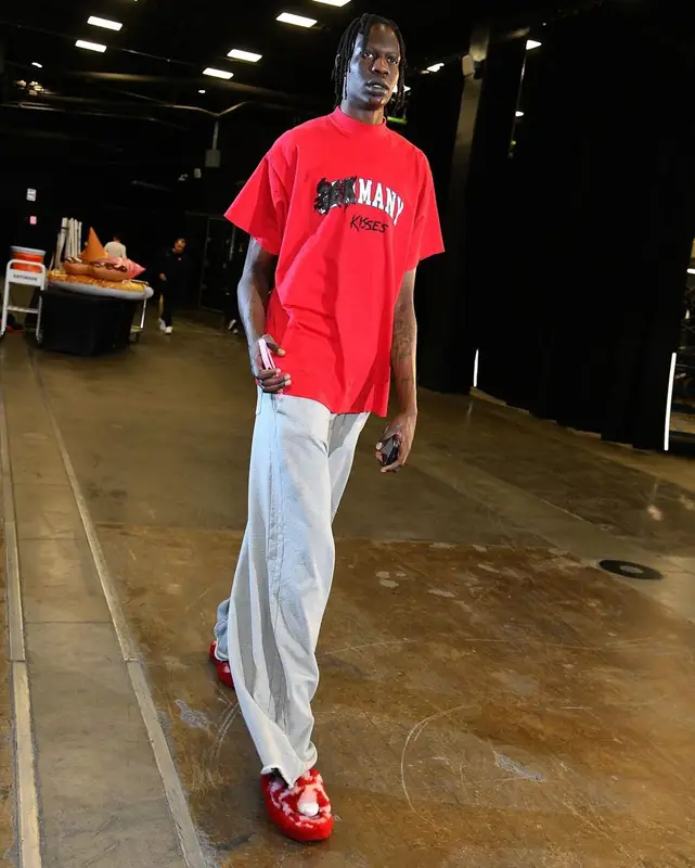 Bol Bol outfit in Balenciaga, Vetements, and Bottega Veneta, 2024