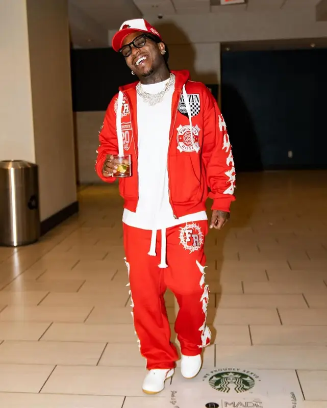 Jacquees outfit in Nike and Frozen Roses, 2024