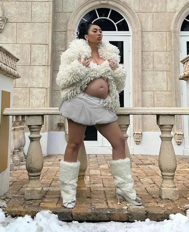 Kali Uchis outfit in Loewe, 2024