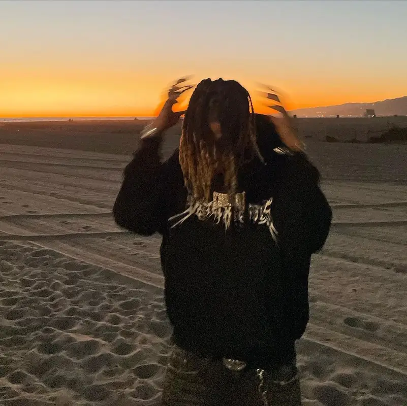 Kashdami outfit in Vetements, 2024