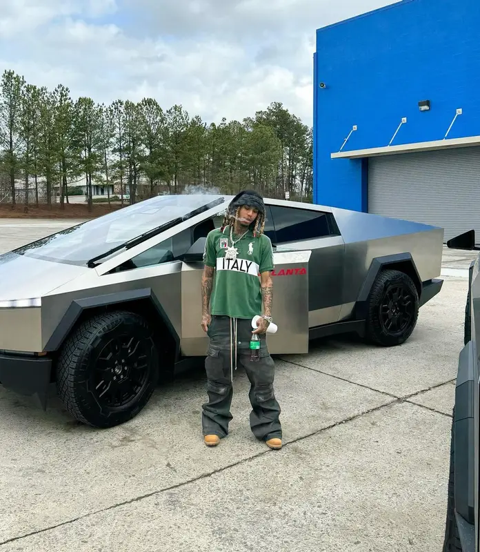 Lil Gnar outfit in Ralph Lauren, Rick Owens, and Gucci, 2024