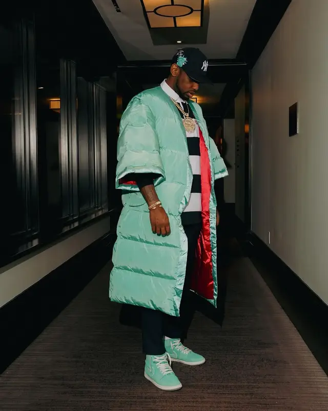 Fabolous outfit in Nike, New Era, and New York Yankees, 2024