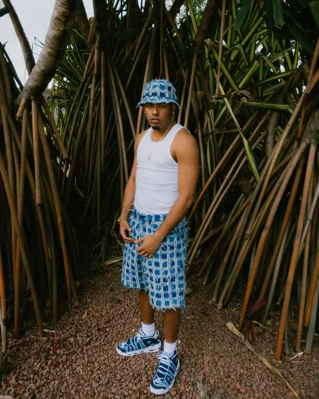 Myke Towers outfit in Nike and Supreme, 2024