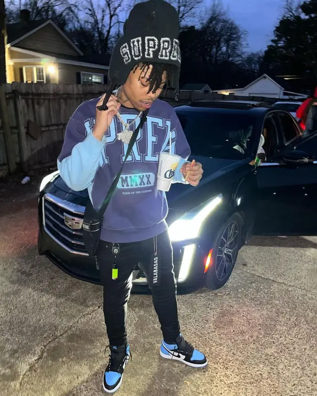 Hopout Shawn outfit in Valabasas, Nike, and Supreme, 2024