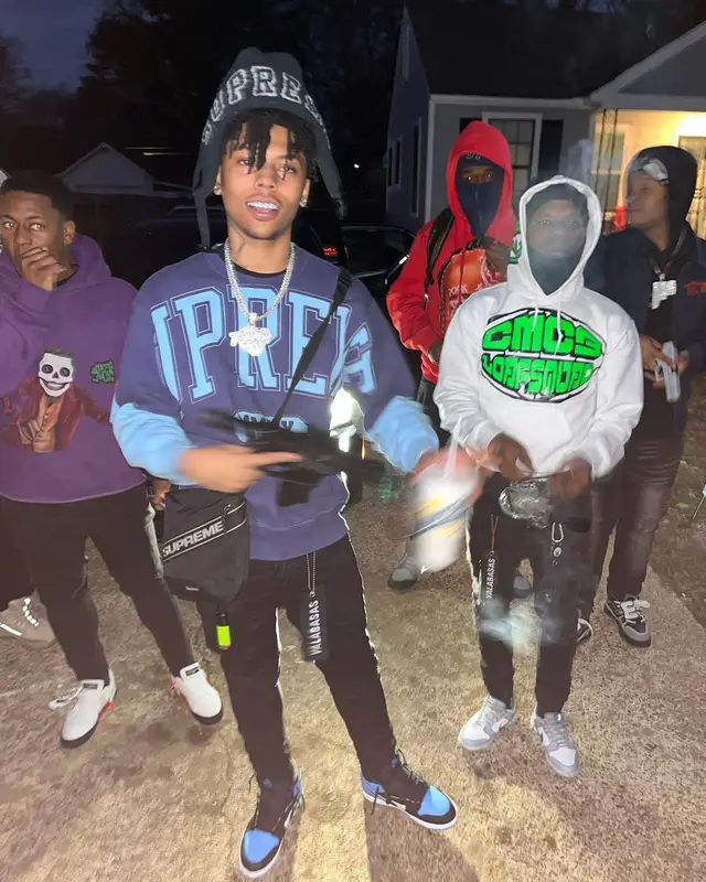 Hopout Shawn outfit in Valabasas, Nike, and Supreme, 2024