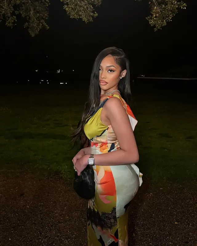 Jodie Woods outfit in Bottega Veneta and SonAmie, 2024