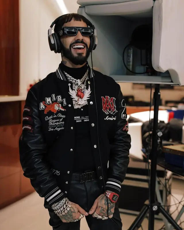 Anuel AA outfit in Amiri and Gucci, 2024