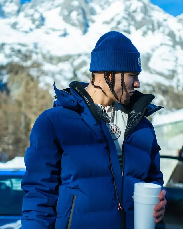 Rondodasosa outfit in Moon Boot and Moncler, 2024