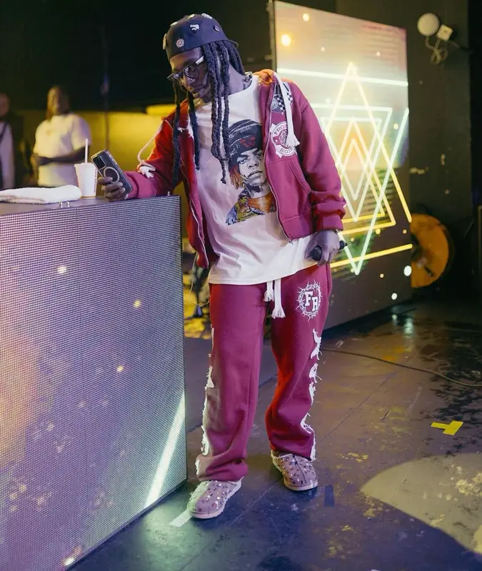 Jacquees outfit in Ray-Ban, Ugg, and Gallery Dept., 2024