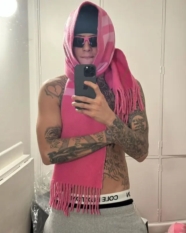 Central Cee outfit in Oakley, Jacquemus, and Cole Buxton, 2024