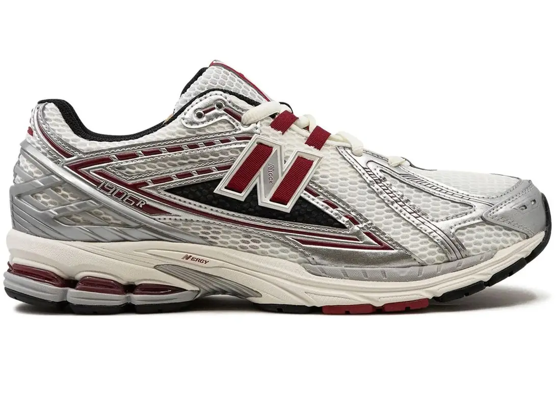 New Balance 1906r Silver Metalic Sneakers $162