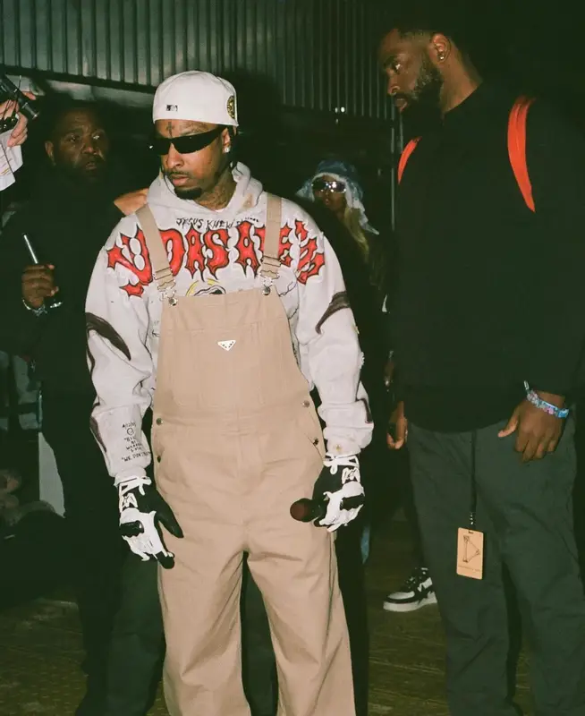 21 Savage outfit in Prada and Alpinestars, 2024