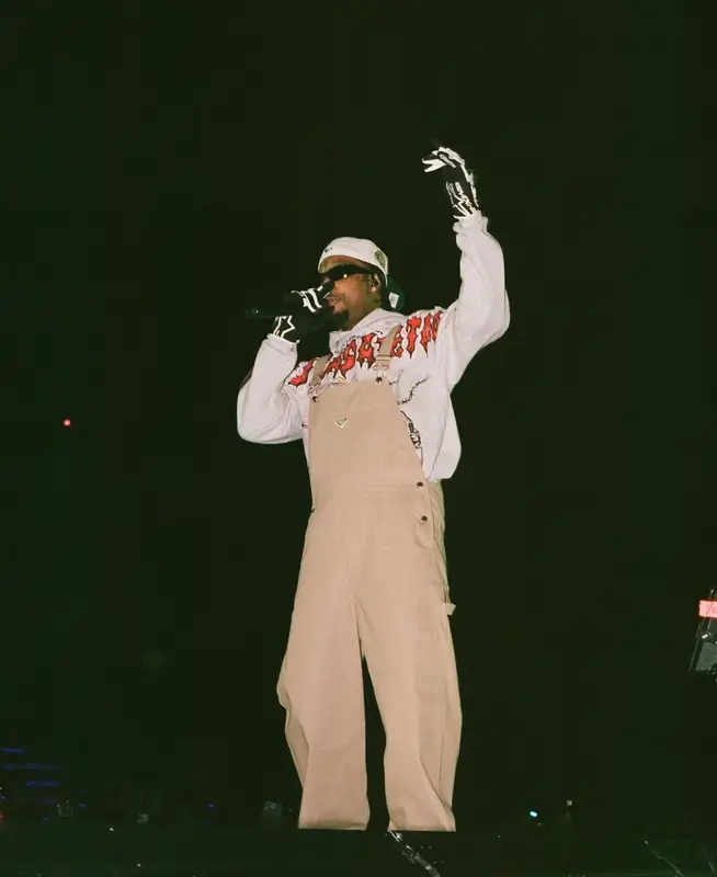 21 Savage outfit in Prada and Alpinestars, 2024