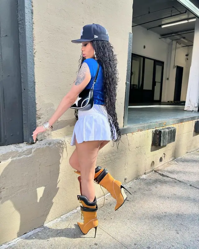 Anycia outfit in Calechie, Urban Outfitters, and New Era, 2024