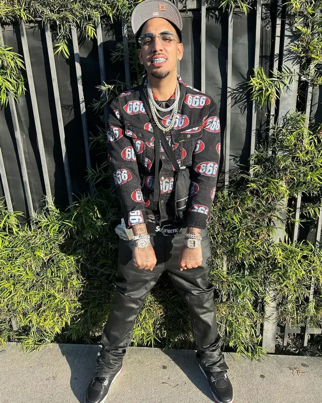Fenix Flexin outfit in Supreme, Jordan, and New Era, 2024
