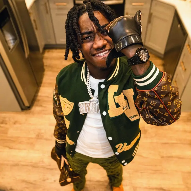 2Rare outfit in Lone Dabiri, Timberland, and Louis Vuitton, 2024