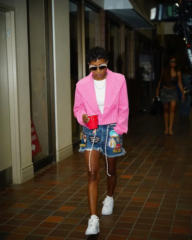 DeJ Loaf outfit in Arrival Worldwide, Nike, and Loewe, 2024
