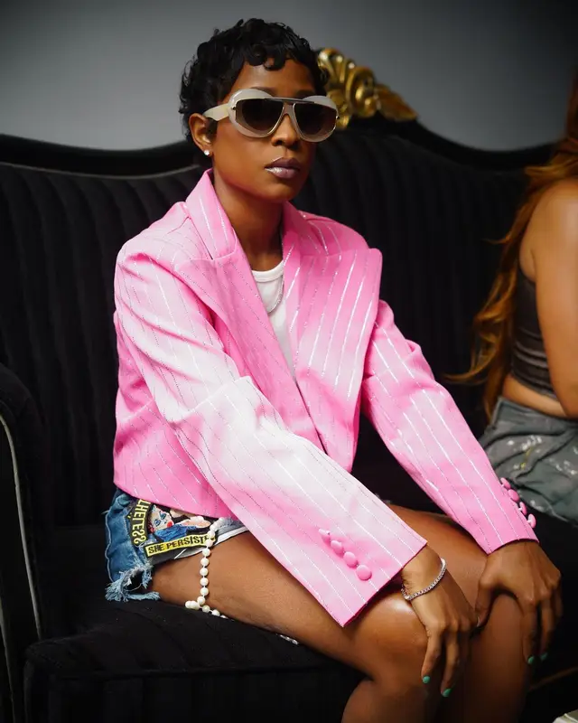 DeJ Loaf outfit in Arrival Worldwide, Nike, and Loewe, 2024