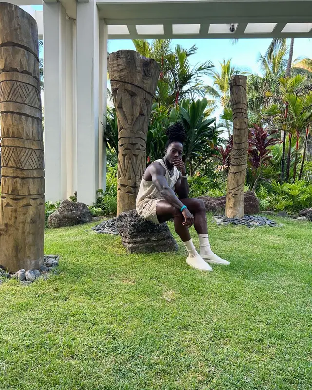 Ace Hood outfit in Zara and Nike, 2024