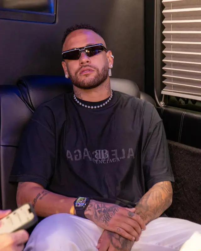 Neymar outfit in Louis Vuitton and Balenciaga, 2024