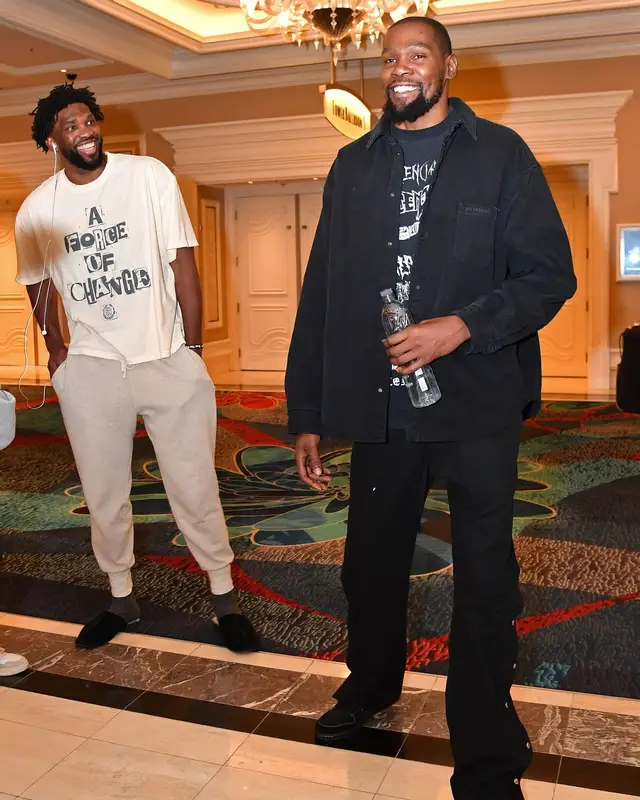 Kevin Durant outfit in Balenciaga, Nike, and Travis Scott Merch, 2024